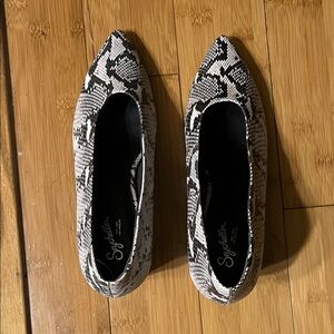 Seychelles Black and White Snakeskin Flats